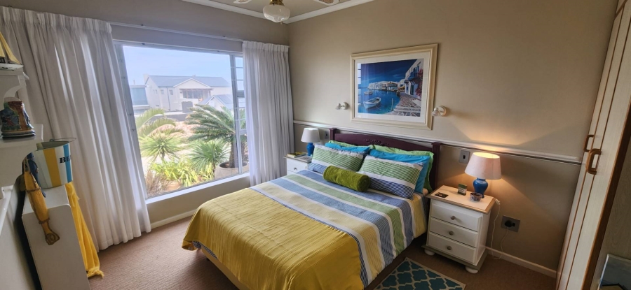 4 Bedroom Property for Sale in Glentana Western Cape